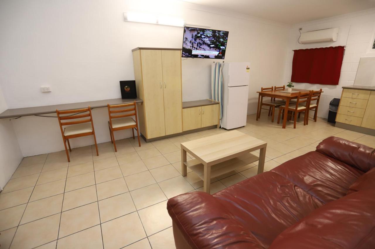 Tropic Coast Motel Маккай Экстерьер фото