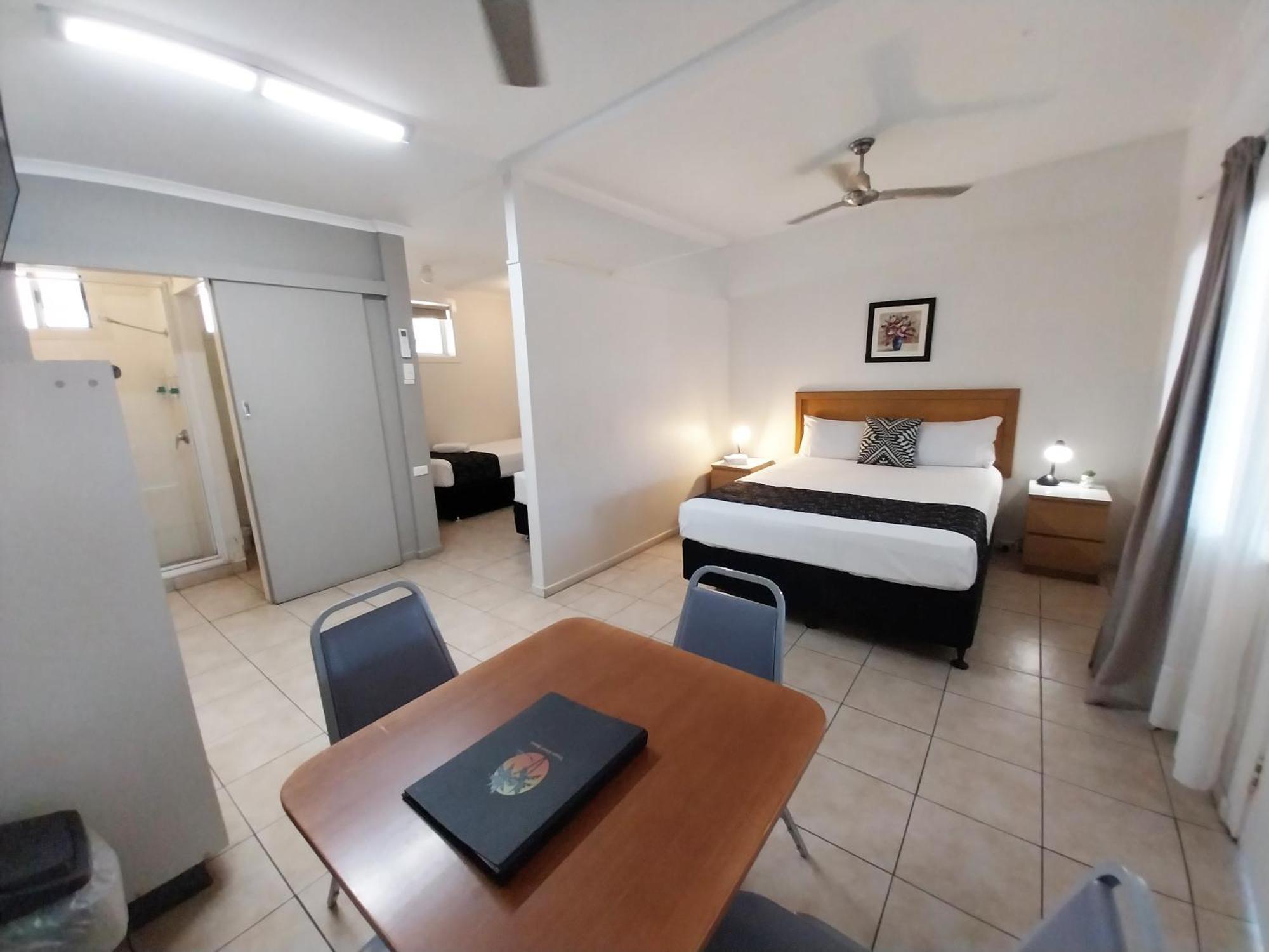 Tropic Coast Motel Маккай Экстерьер фото